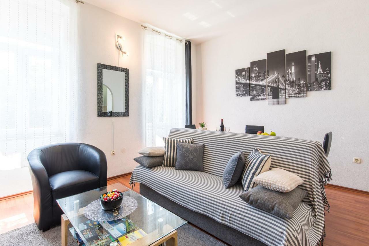 Apartment Tessa Rijeka Exterior photo